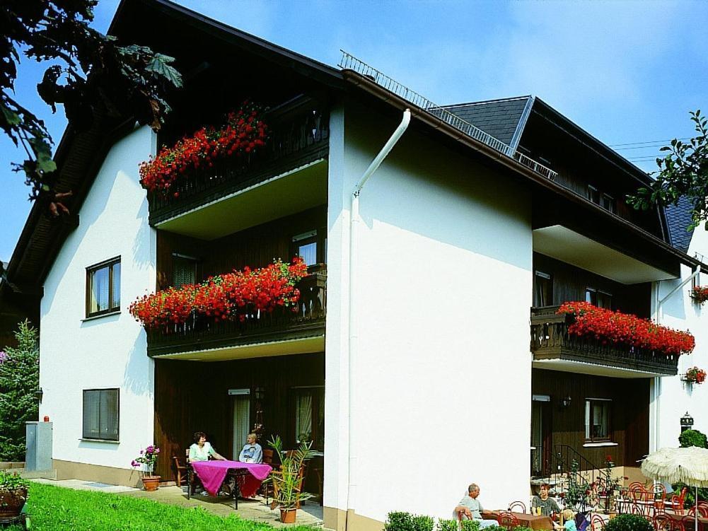 Pension Waldesruh Welschneudorf Buitenkant foto