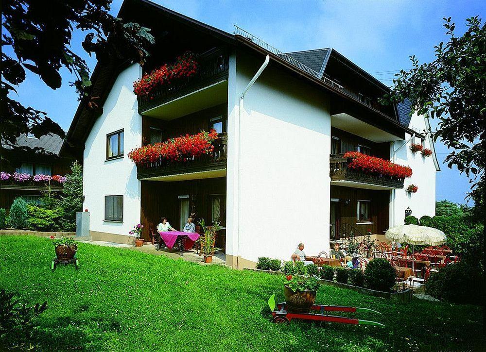 Pension Waldesruh Welschneudorf Buitenkant foto
